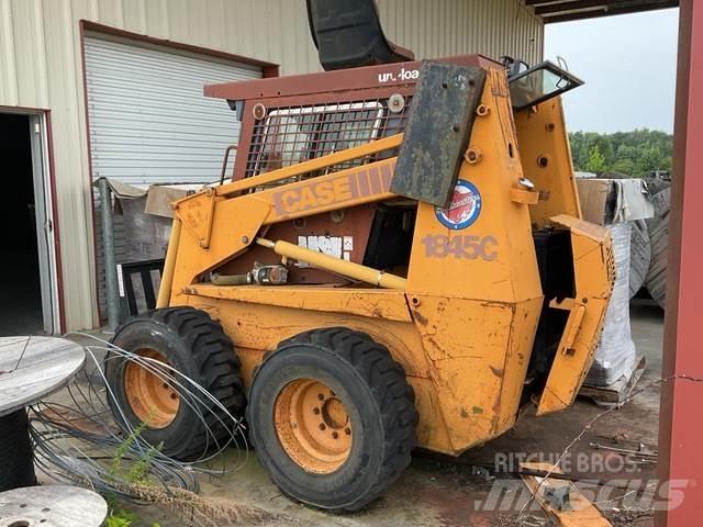CASE 1845C Chargeuse compacte