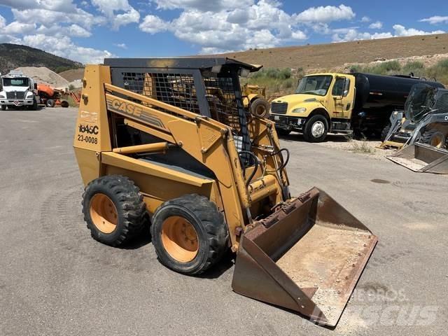 CASE 1845C Chargeuse compacte