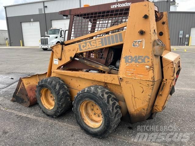 CASE 1845C Chargeuse compacte