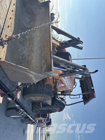 CASE 570N EP Chargeur frontal, fourche