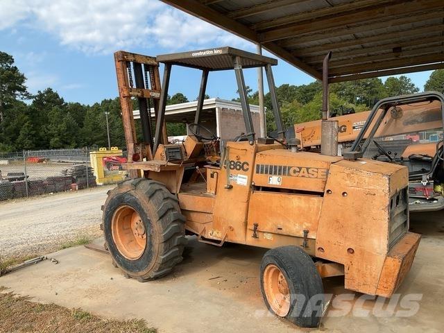 CASE 586C Chariot tout terrain
