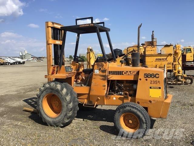 CASE 586C Chariot tout terrain