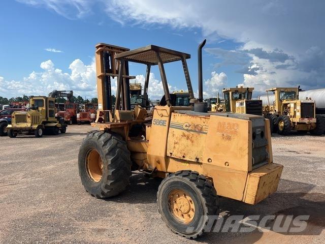 CASE 586E Chariot tout terrain