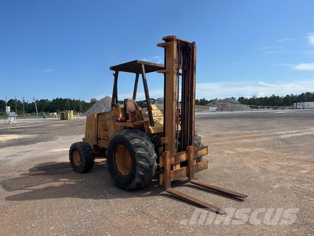 CASE 586E Chariot tout terrain