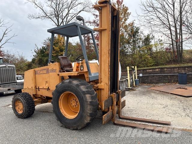 CASE 586E Chariot tout terrain