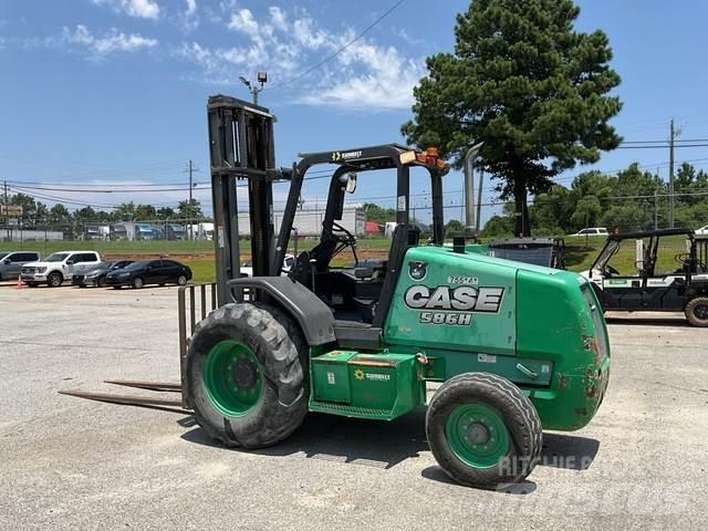 CASE 586H Chariot tout terrain