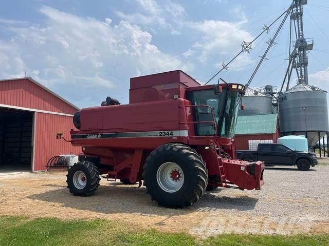 Case IH 2344 Moissonneuse batteuse