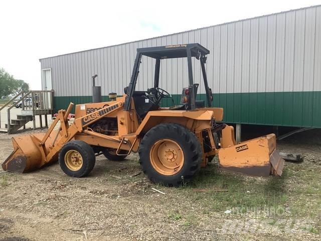 Case IH 580C Chargeur frontal, fourche
