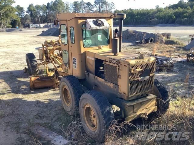CAT 12F Niveleuse