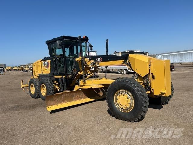 CAT 140 Niveleuse