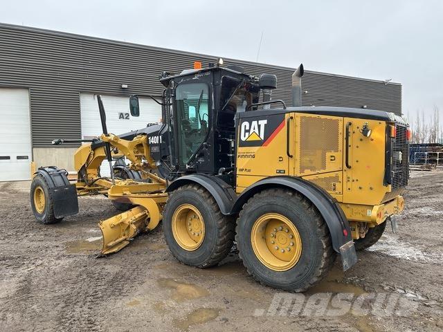 CAT 140M Niveleuse