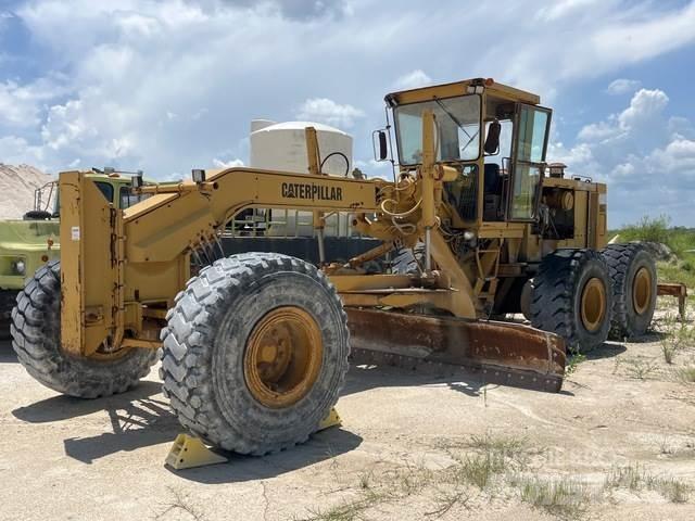 CAT 16G Niveleuse