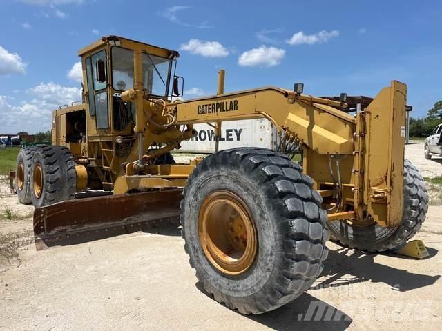 CAT 16G Niveleuse