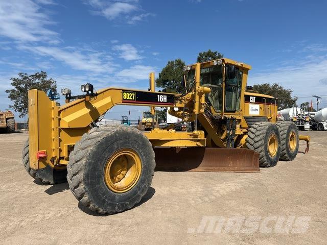 CAT 16H Niveleuse