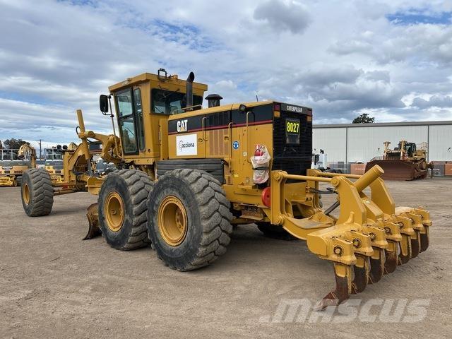 CAT 16H Niveleuse