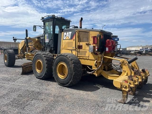 CAT 16M Niveleuse