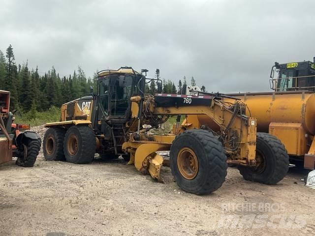 CAT 16M Niveleuse