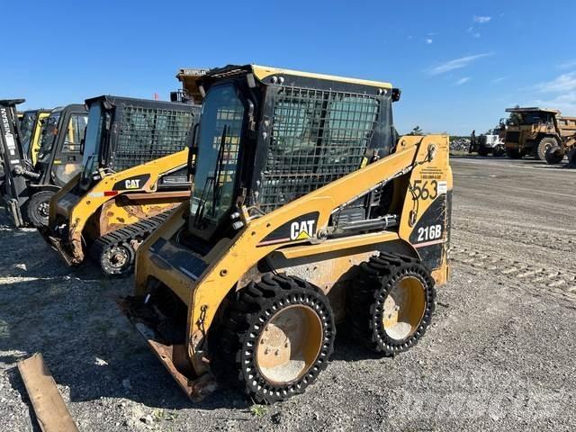 CAT 216B Chargeuse compacte