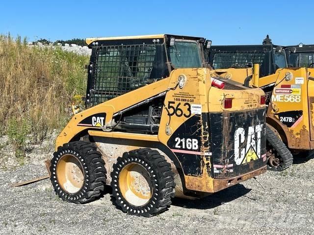 CAT 216B Chargeuse compacte