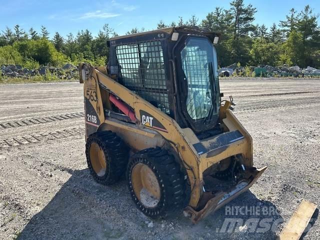 CAT 216B Chargeuse compacte