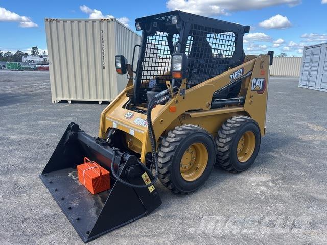 CAT 216B3 Chargeuse compacte