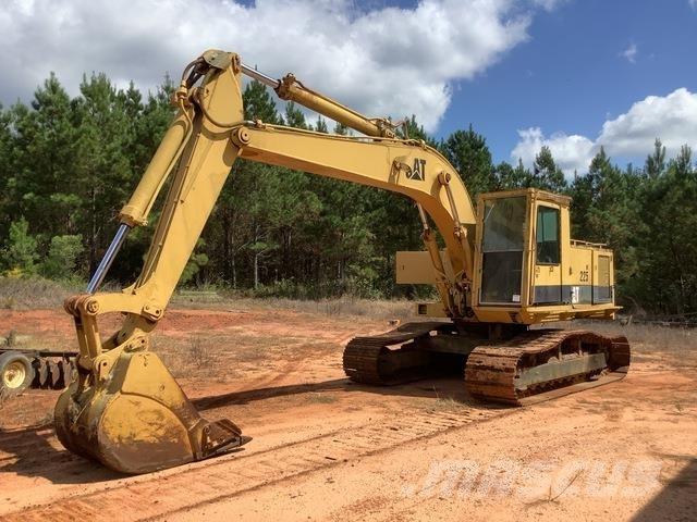 CAT 225 Pelle sur chenilles