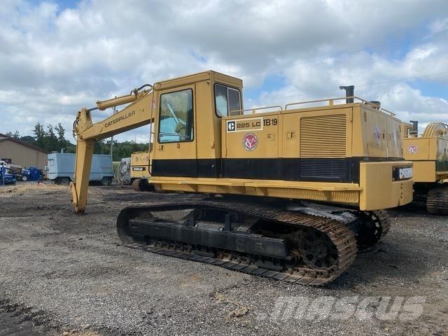 CAT 225 LC Pelle sur chenilles