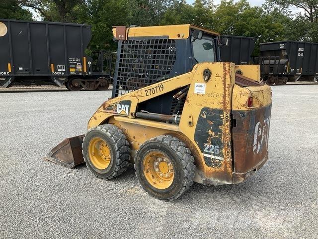 CAT 226 Chargeuse compacte