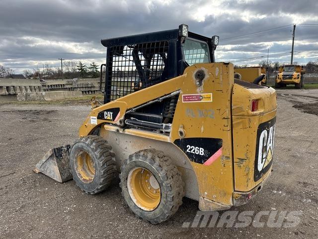 CAT 226B 2 Chargeuse compacte