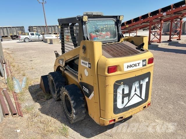 CAT 226B2 Chargeuse compacte