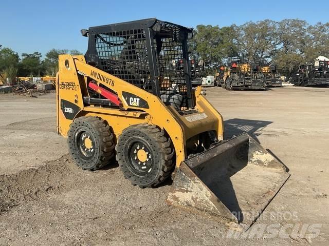 CAT 226B3 Chargeuse compacte