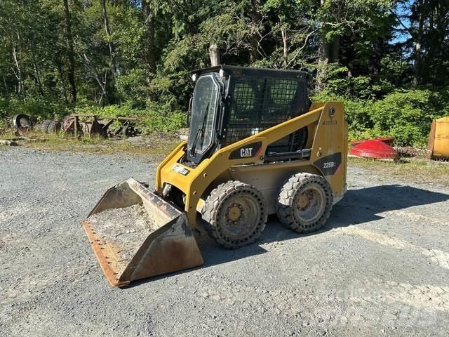 CAT 226B3 Chargeuse compacte