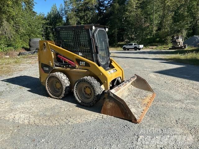 CAT 226B3 Chargeuse compacte