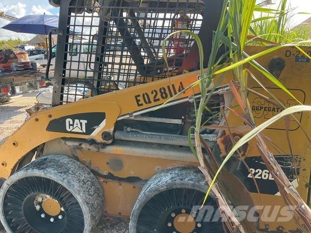 CAT 226B3 Chargeuse compacte