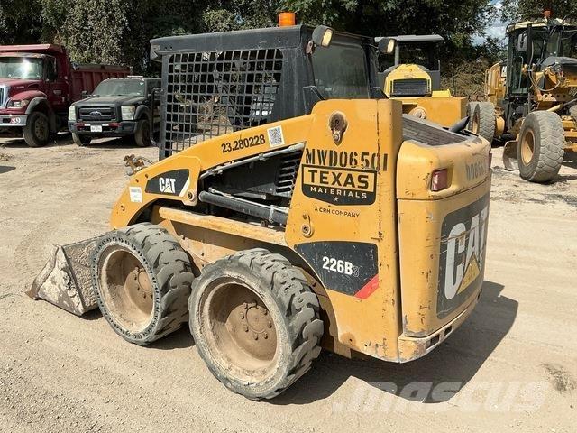 CAT 226B3 Chargeuse compacte