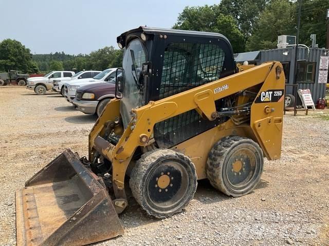 CAT 226D Chargeuse compacte