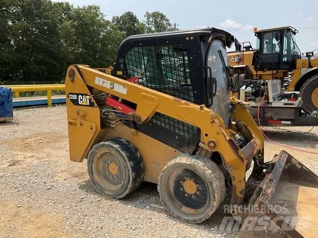 CAT 226D Chargeuse compacte