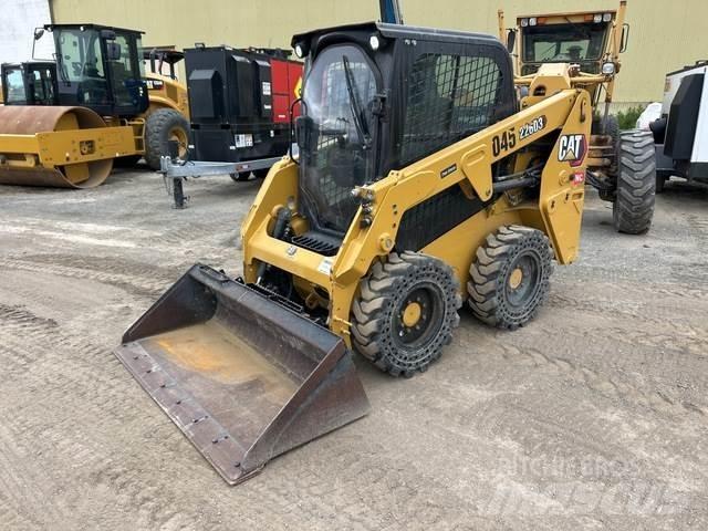 CAT 226D3 Chargeuse compacte