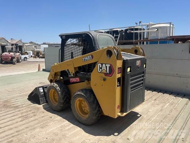 CAT 226D3 Chargeuse compacte