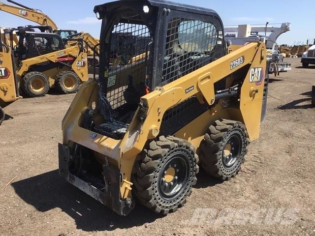 CAT 226D3 Chargeuse compacte