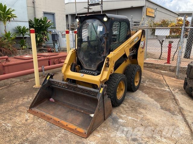 CAT 226D3 Chargeuse compacte