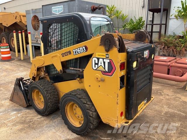 CAT 226D3 Chargeuse compacte