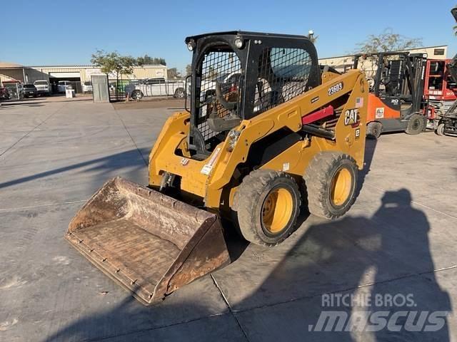CAT 236D Chargeuse compacte