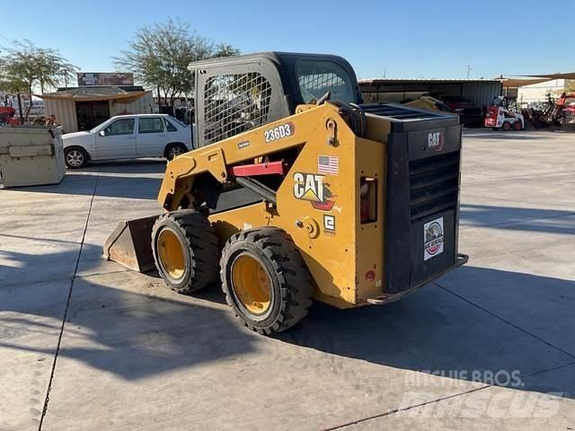 CAT 236D Chargeuse compacte