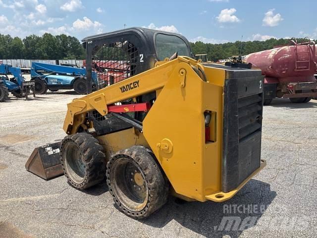 CAT 236D Chargeuse compacte