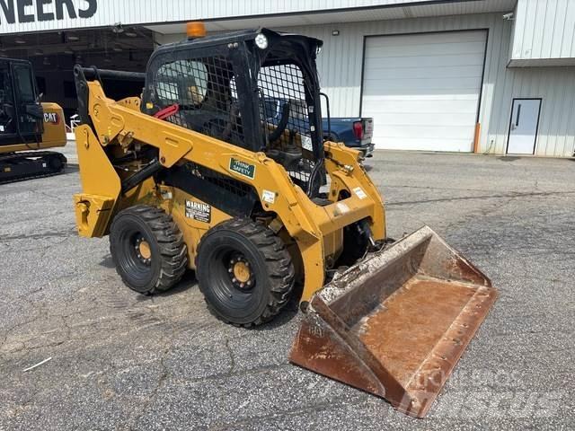 CAT 242D Chargeuse compacte