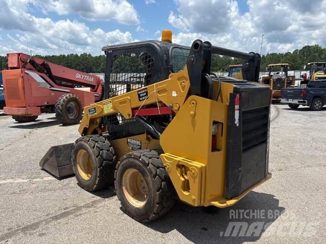 CAT 242D Chargeuse compacte