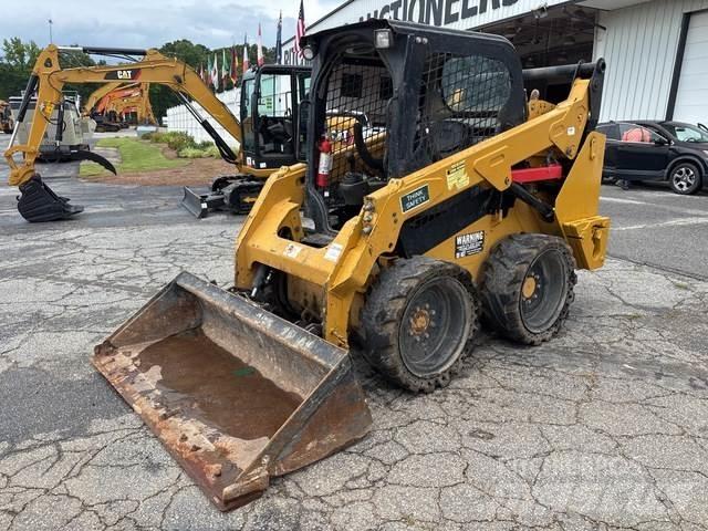 CAT 242D Chargeuse compacte