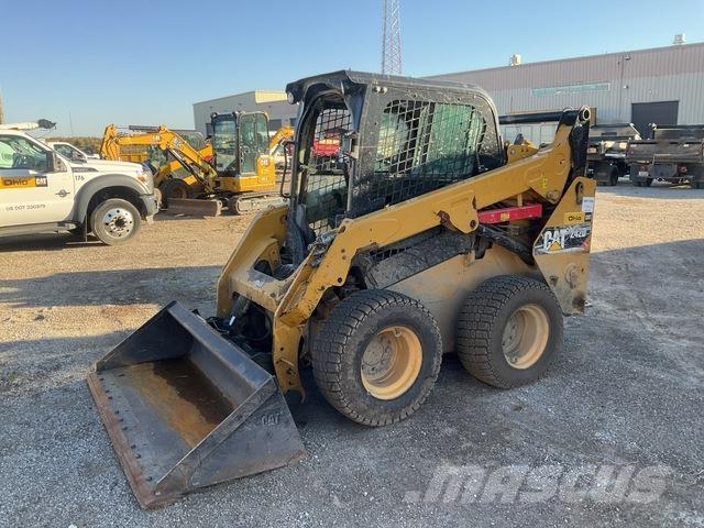CAT 242D Chargeuse compacte