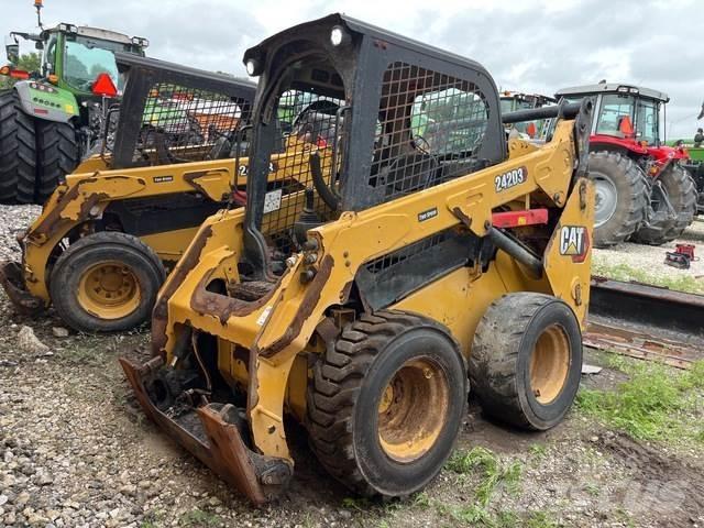 CAT 242D3 Chargeuse compacte